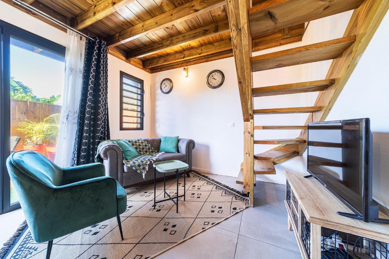 Charmant Chalet Avec Jacuzzi, L'Ile O Vert Saint-Philippe Buitenkant foto