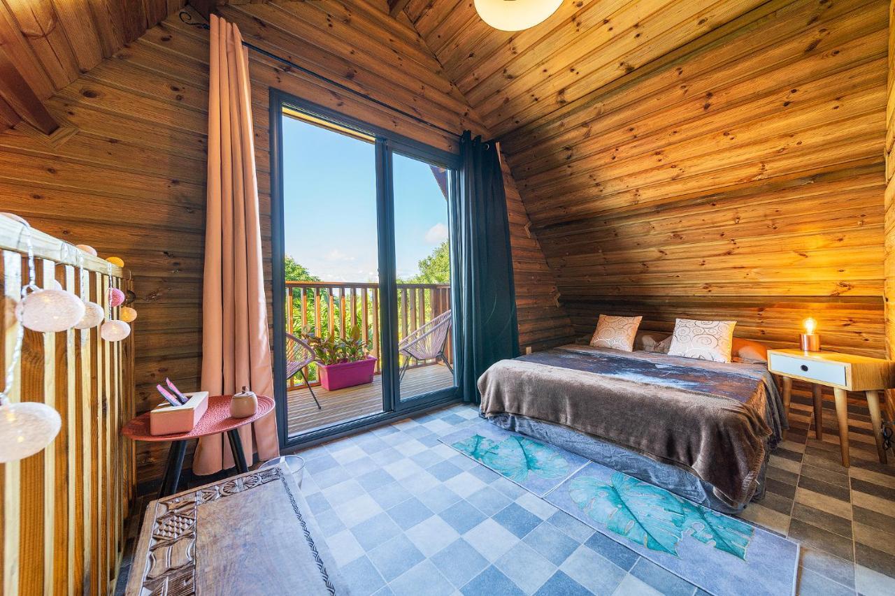 Charmant Chalet Avec Jacuzzi, L'Ile O Vert Saint-Philippe Buitenkant foto