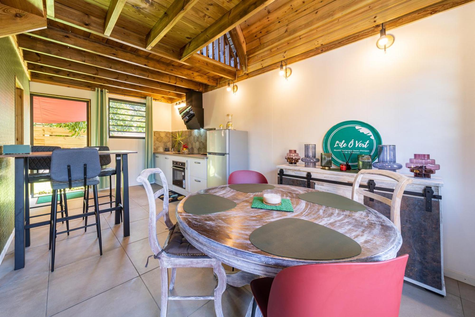 Charmant Chalet Avec Jacuzzi, L'Ile O Vert Saint-Philippe Buitenkant foto