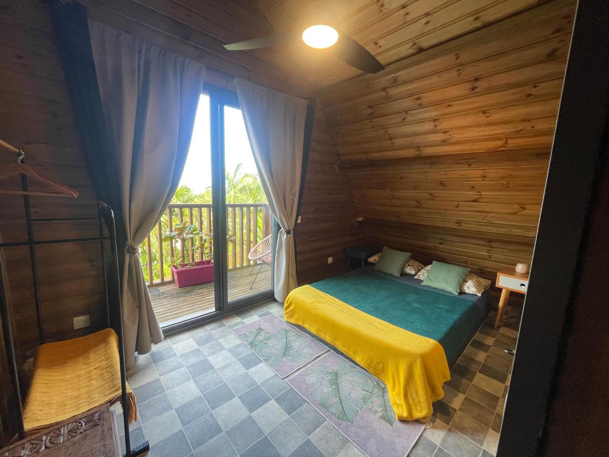 Charmant Chalet Avec Jacuzzi, L'Ile O Vert Saint-Philippe Buitenkant foto